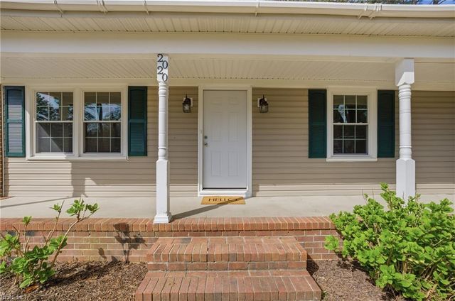 2020 Sarahs Creek Woods RD, Hayes, VA 23072