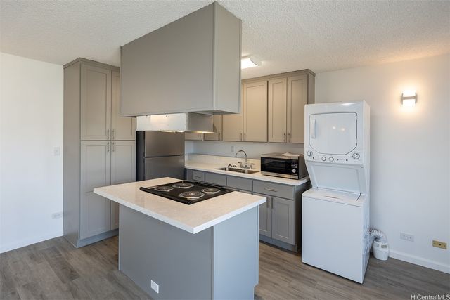 818 South King Street 1301, Honolulu, HI 96813