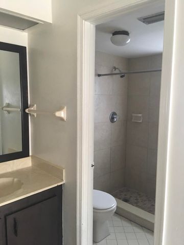 4243 Oak Terrace Drive 4243, Greenacres, FL 33463