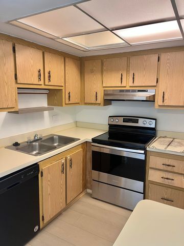 4243 Oak Terrace Drive 4243, Greenacres, FL 33463