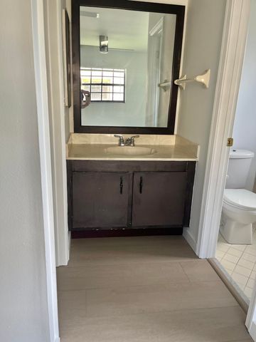 4243 Oak Terrace Drive 4243, Greenacres, FL 33463