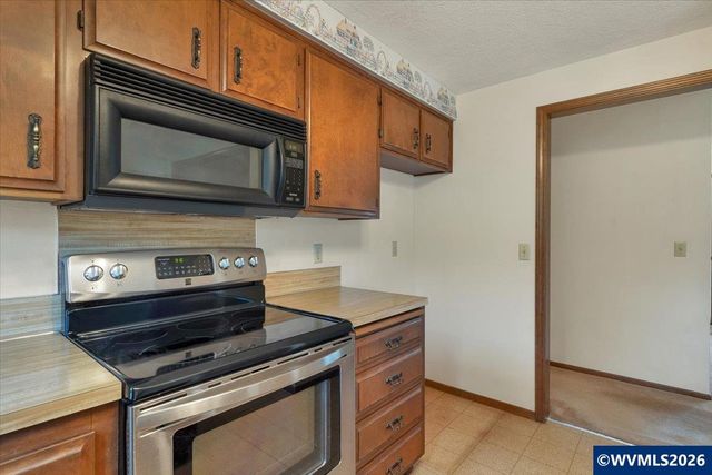 4954 Joien Ct SE, Salem, OR 97302