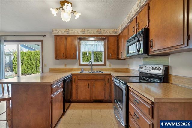 4954 Joien Ct SE, Salem, OR 97302