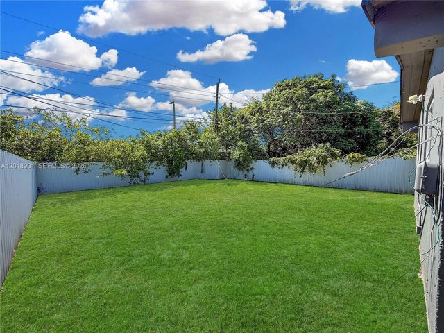 2620 NW 18th Terrace, Oakland Park, FL 33311