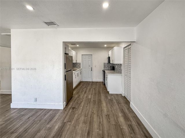 2620 NW 18th Terrace, Oakland Park, FL 33311