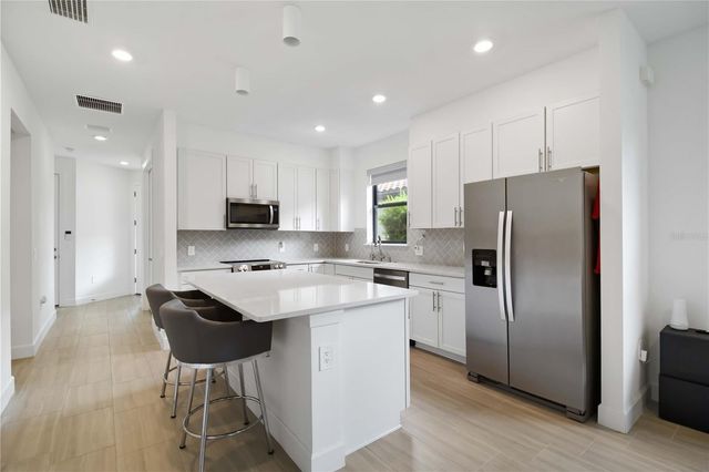 6713 ALSTEAD CIRCLE, Lakewood Ranch, FL 34202