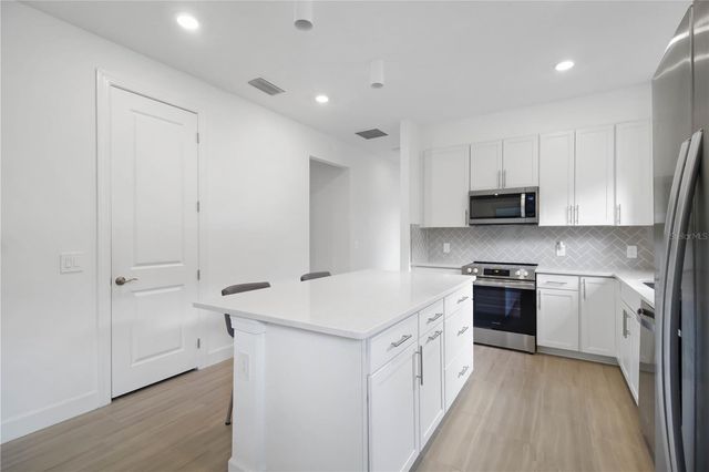 6713 ALSTEAD CIRCLE, Lakewood Ranch, FL 34202