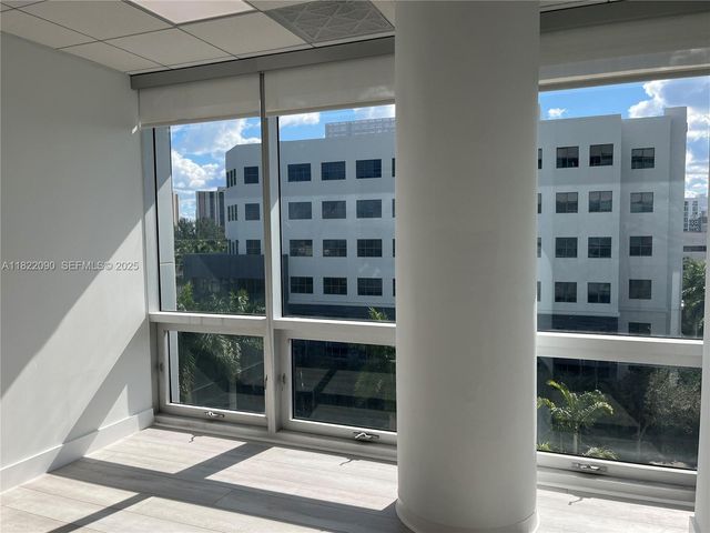 20900 NE 30th Avenue 410411412, Aventura, FL 33180