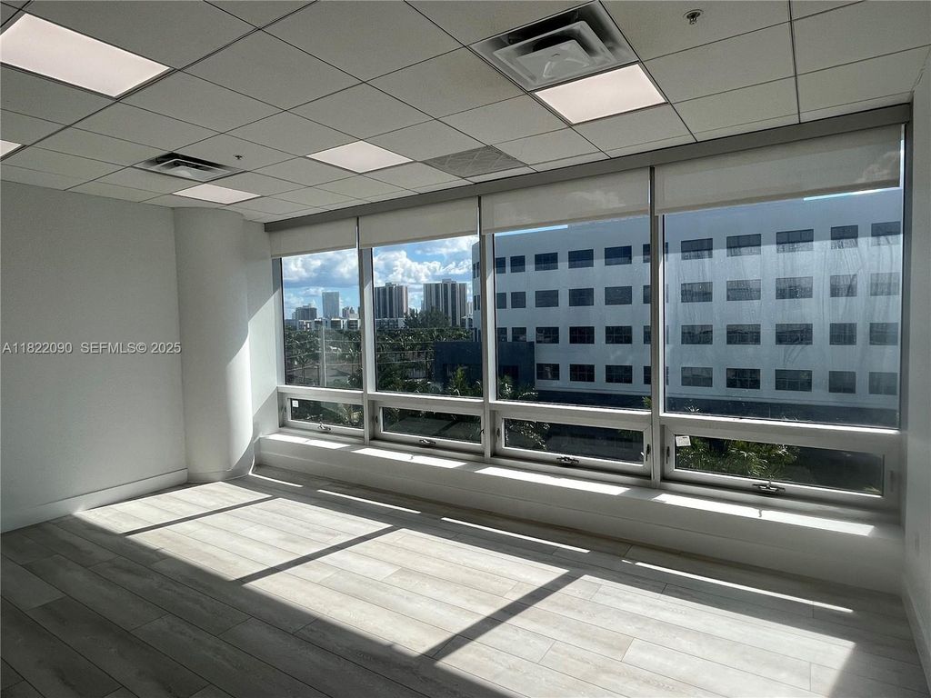 20900 NE 30th Avenue 410411412, Aventura, FL 33180