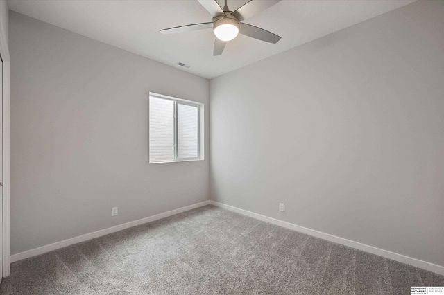 7921 N 94th Street, Omaha, NE 68122