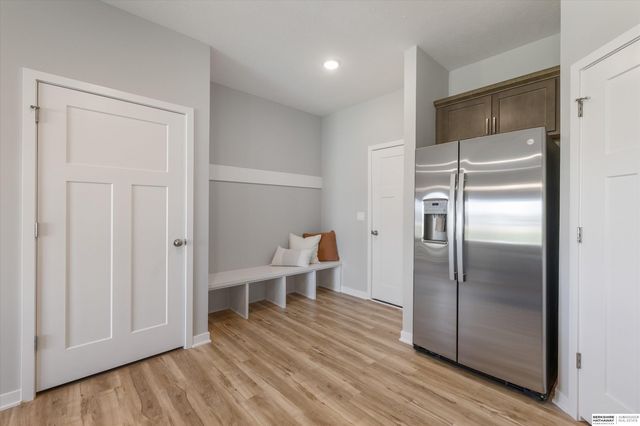 7921 N 94th Street, Omaha, NE 68122