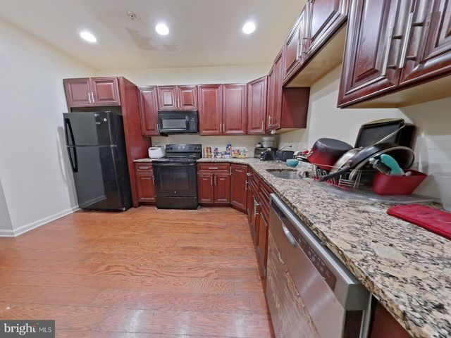 2141 N 18TH ST, Philadelphia, PA 19121