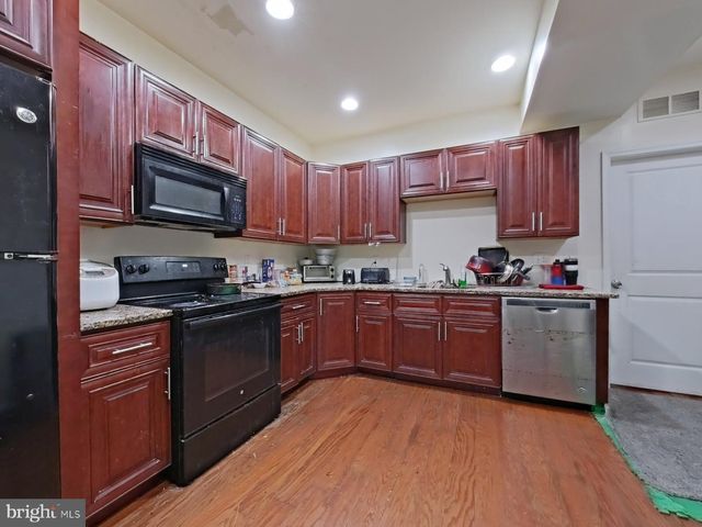 2141 N 18TH ST, Philadelphia, PA 19121