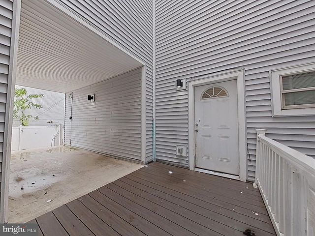 2141 N 18TH ST, Philadelphia, PA 19121