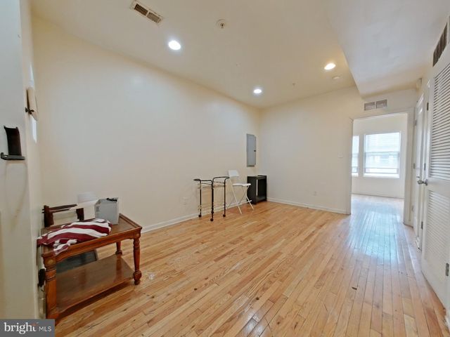 2141 N 18TH ST, Philadelphia, PA 19121