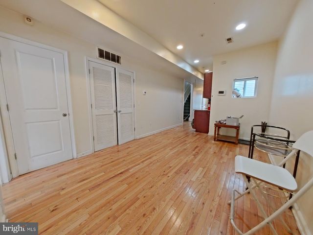 2141 N 18TH ST, Philadelphia, PA 19121