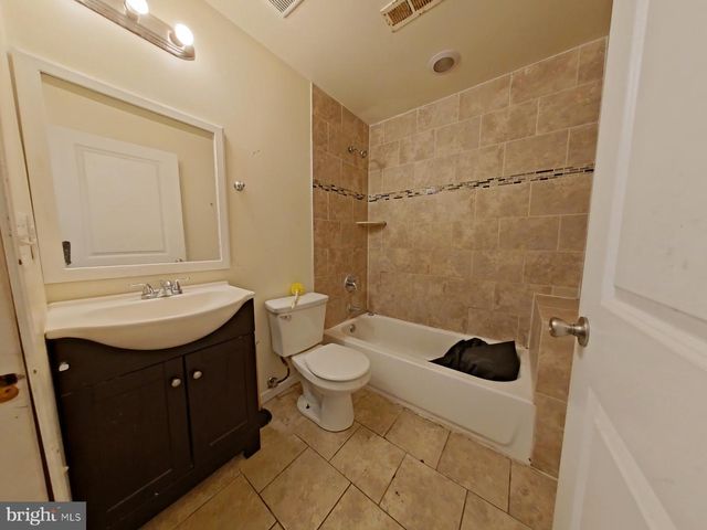 2141 N 18TH ST, Philadelphia, PA 19121