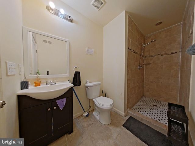 2141 N 18TH ST, Philadelphia, PA 19121