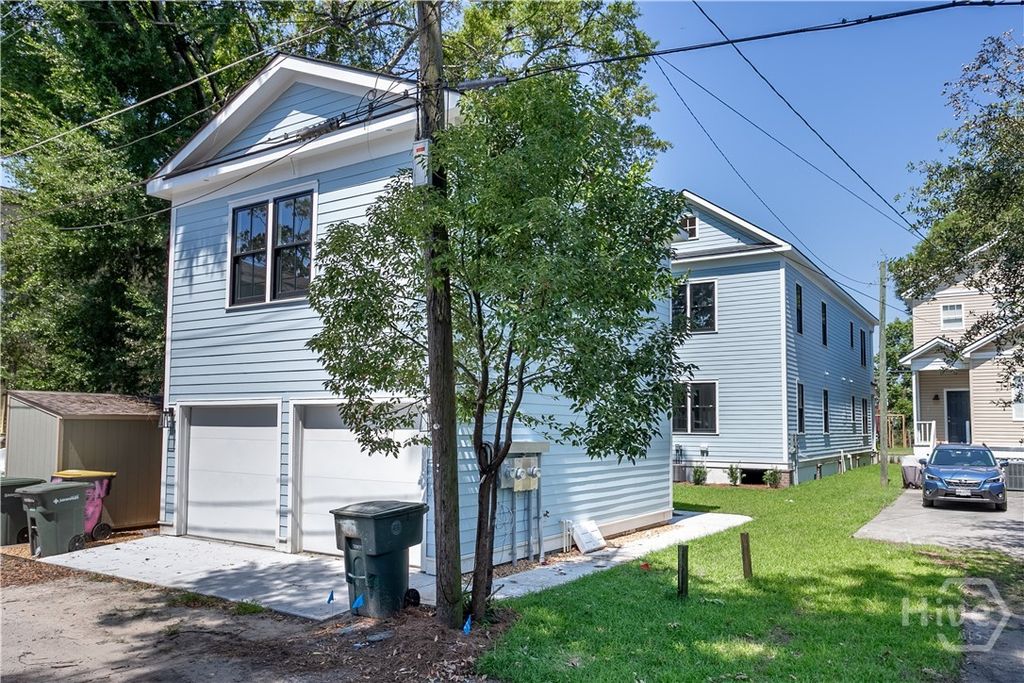 1718 Barnard Street, Savannah, GA 31401