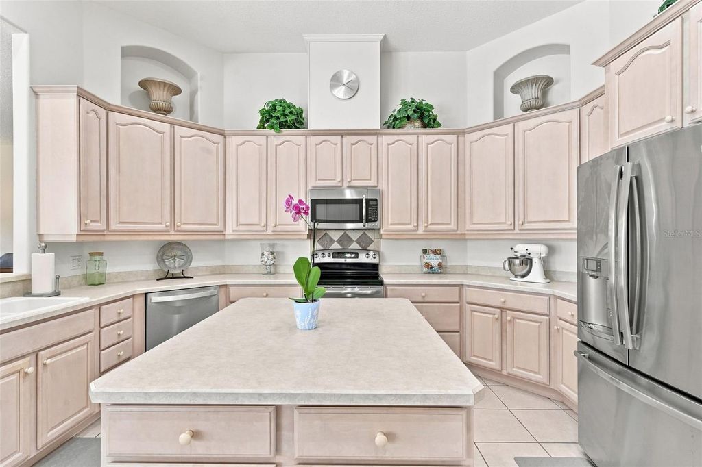 Image 11 of property listing at 1681 TIMBER EDGE DRIVE, Deland, FL 32724