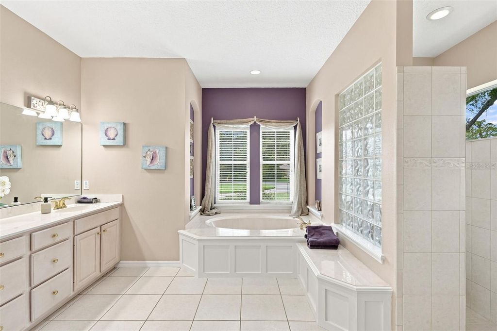 Image 20 of property listing at 1681 TIMBER EDGE DRIVE, Deland, FL 32724