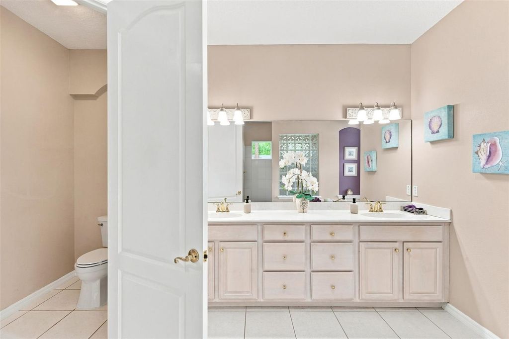 Image 21 of property listing at 1681 TIMBER EDGE DRIVE, Deland, FL 32724