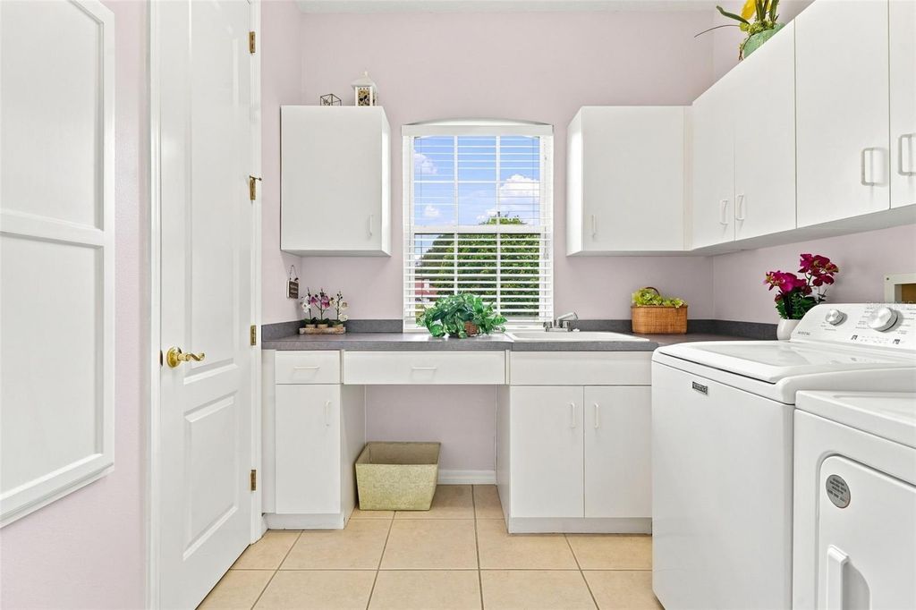 Image 33 of property listing at 1681 TIMBER EDGE DRIVE, Deland, FL 32724