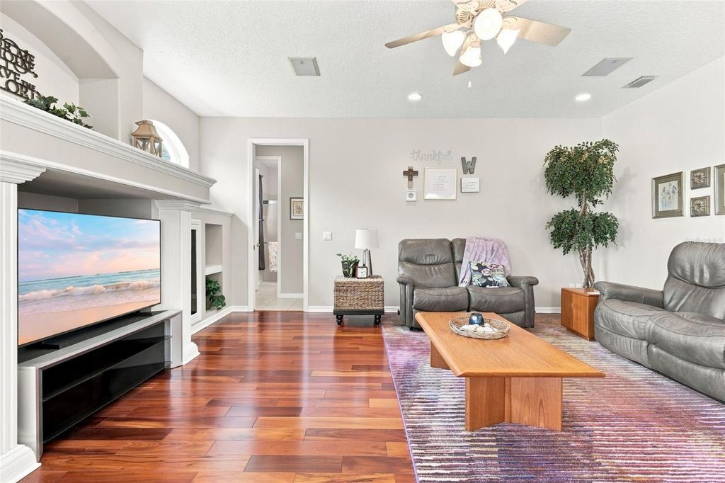 Image 9 of property listing at 1681 TIMBER EDGE DRIVE, Deland, FL 32724
