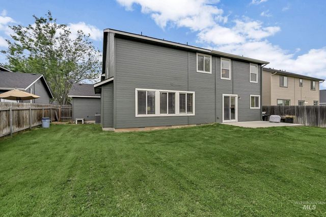 5326 N Isla Ave, Meridian, ID 83646