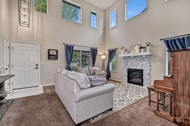 5326 N Isla Ave, Meridian, ID 83646