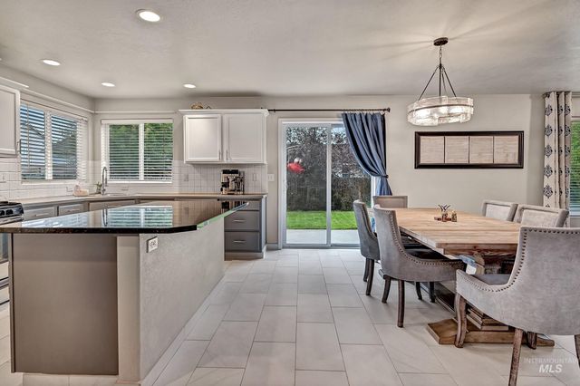 5326 N Isla Ave, Meridian, ID 83646