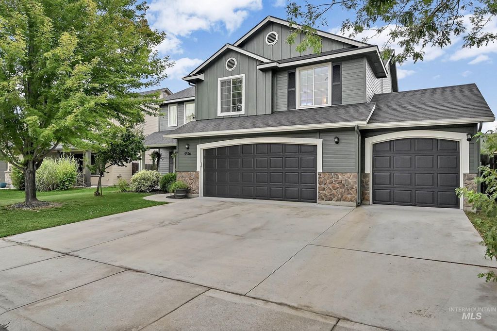 5326 N Isla Ave, Meridian, ID 83646
