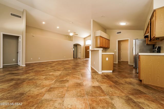 1486 W Sand Pebble Drive, Oro Valley, AZ 85737
