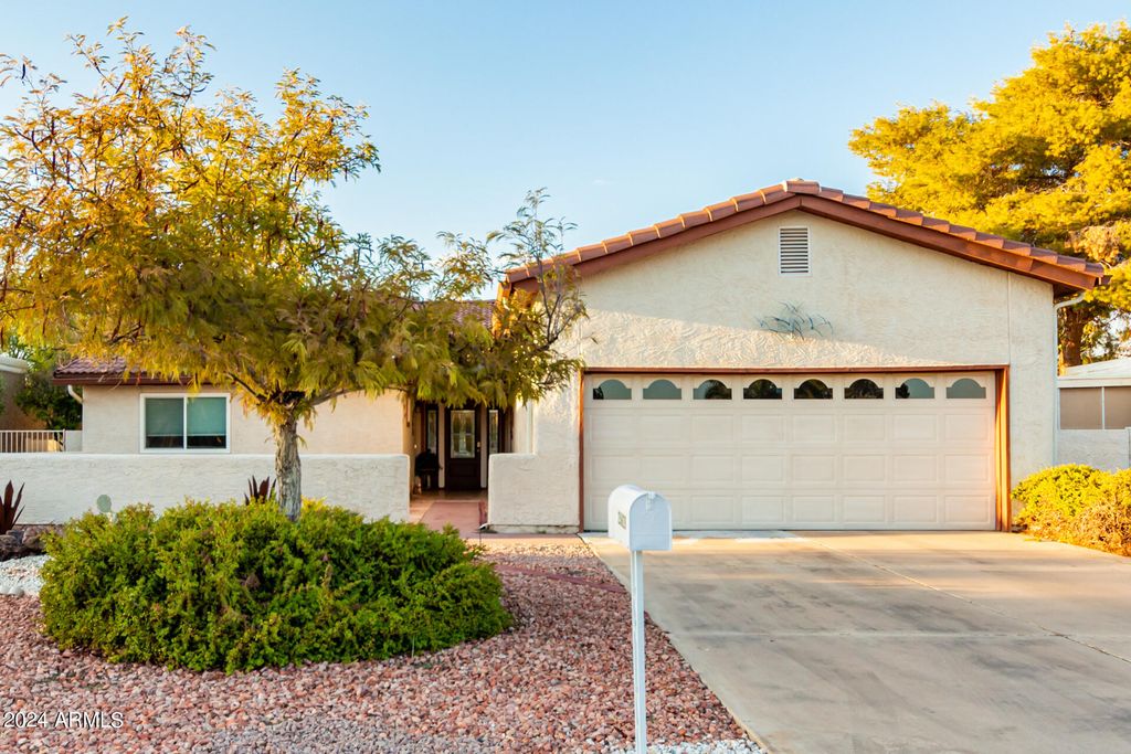 Image 1 of property listing at 25629 S ONTARIO Drive, Sun Lakes, AZ 85248