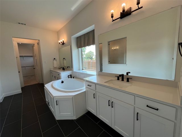2403 Royal Dove Lane, Mansfield, TX 76063