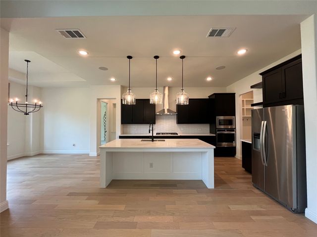 2403 Royal Dove Lane, Mansfield, TX 76063