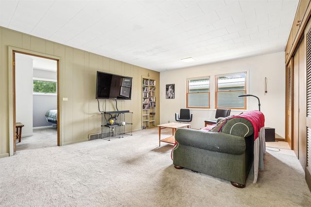 2210 Tremont Street, Cedar Falls, IA 50613