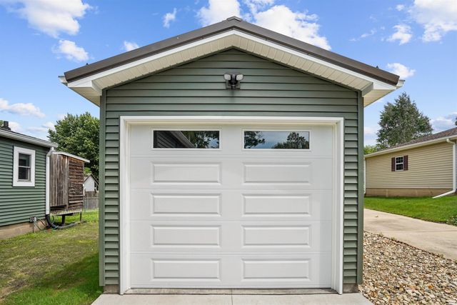 2210 Tremont Street, Cedar Falls, IA 50613