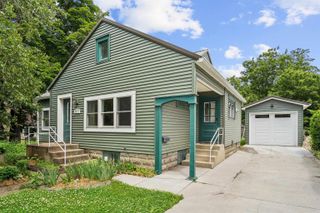 2210 Tremont Street, Cedar Falls, IA 50613