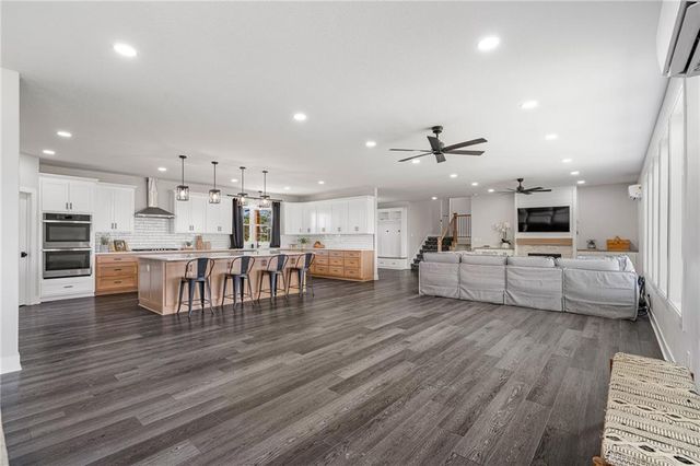 24218 NE 136th Street, Excelsior Springs, MO 64024