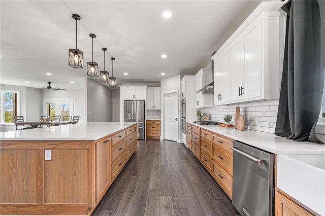 24218 NE 136th Street, Excelsior Springs, MO 64024