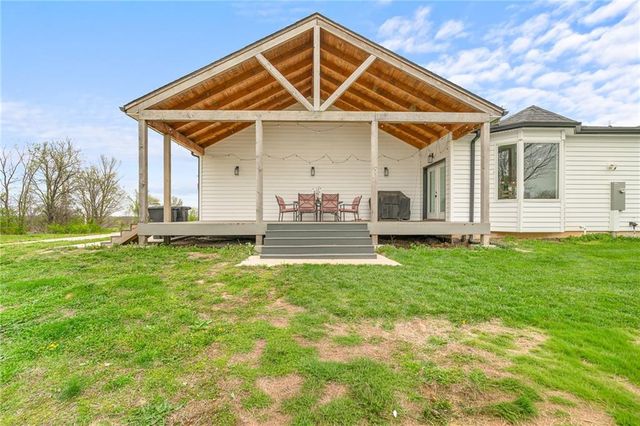 24218 NE 136th Street, Excelsior Springs, MO 64024