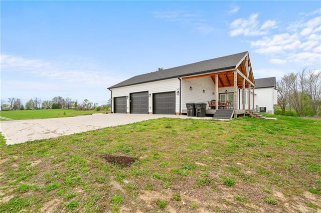 24218 NE 136th Street, Excelsior Springs, MO 64024