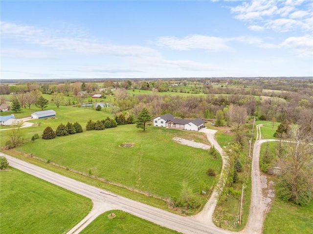 24218 NE 136th Street, Excelsior Springs, MO 64024