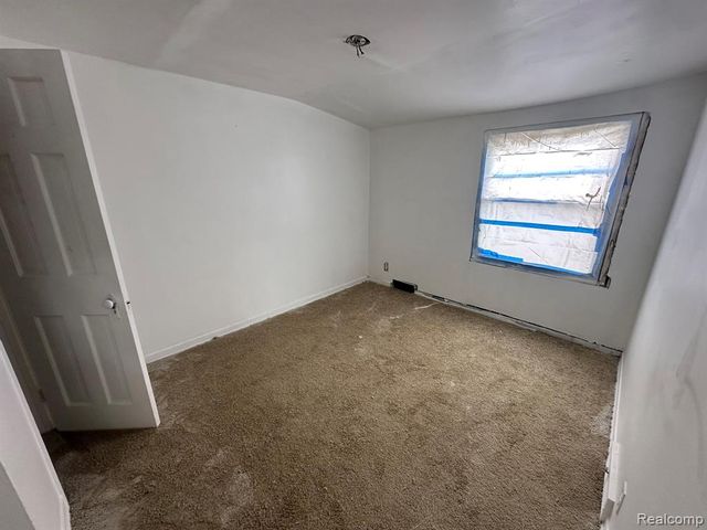 15759 Evergreen Road, Detroit, MI 48223