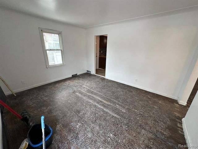 15759 Evergreen Road, Detroit, MI 48223