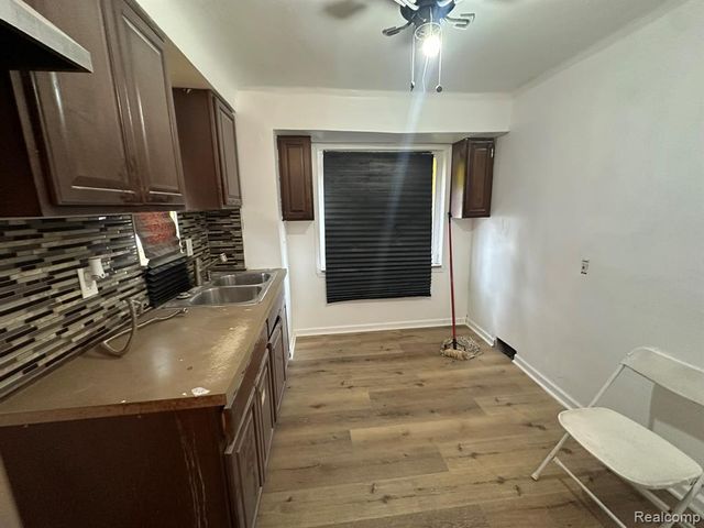 15759 Evergreen Road, Detroit, MI 48223