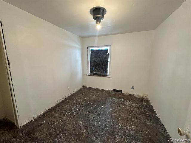 15759 Evergreen Road, Detroit, MI 48223