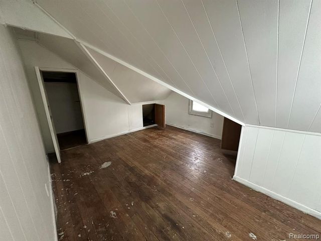 15759 Evergreen Road, Detroit, MI 48223