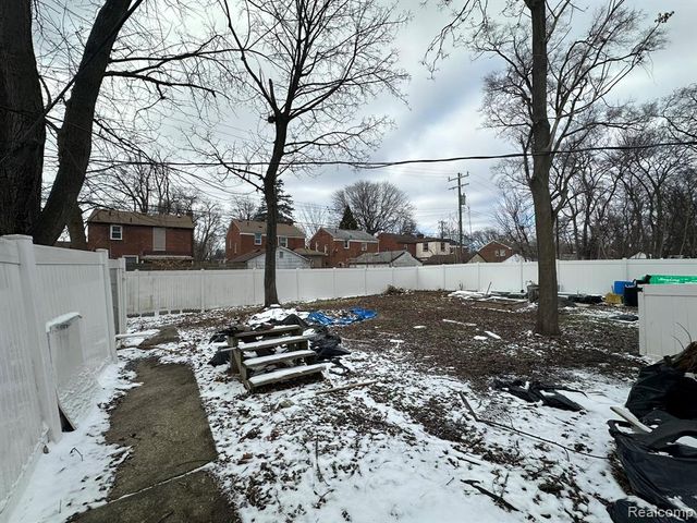 15759 Evergreen Road, Detroit, MI 48223